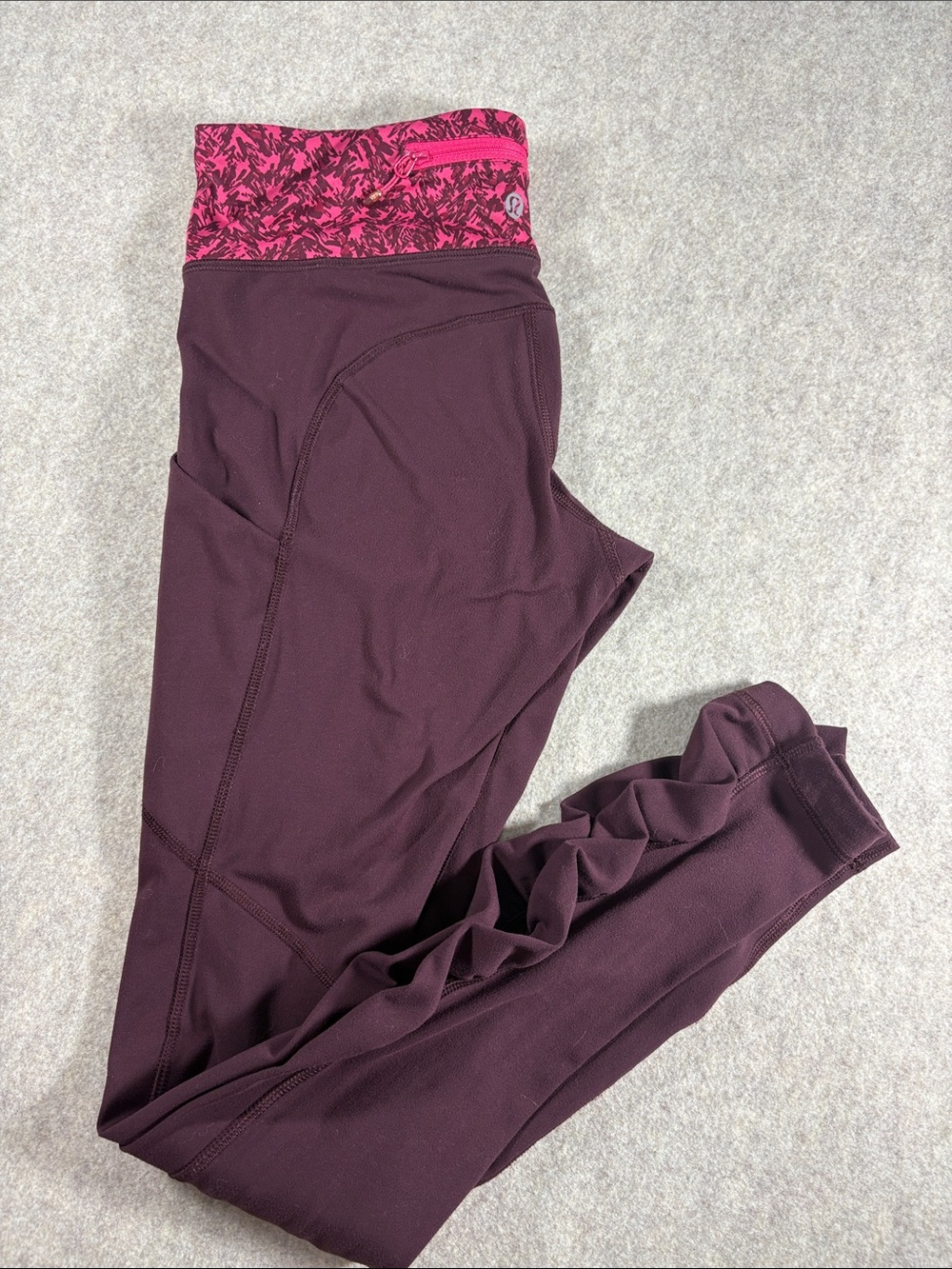 Lululemon Speed Tight IV Brushed Bordeaux Drama Mountain Peaks Ruched 4